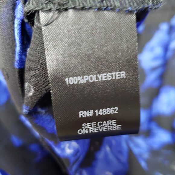 Beautiful Torrid Blue Rose Semi Sheer Peplum Top womens plus 3XL Blouse - Picture 8 of 9